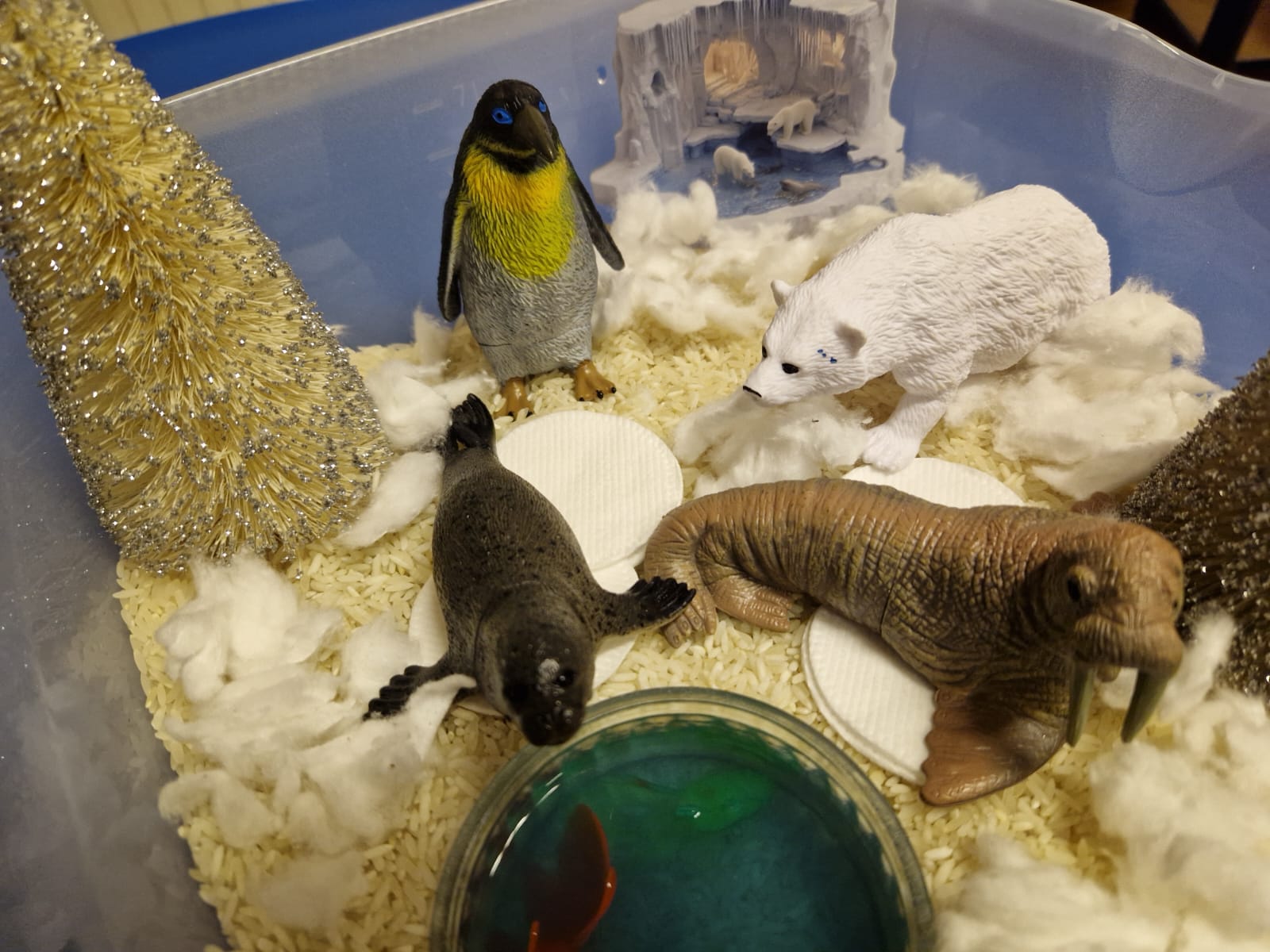 Сенсорная коробка - Животные севера - 2